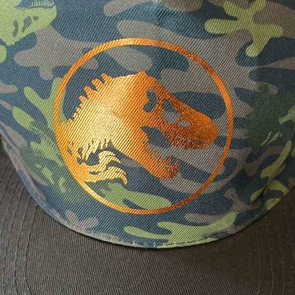 Jurassic World baseball cap OSFM adj flat brim trucker hat camo green dinosaur - Picture 2 of 8
